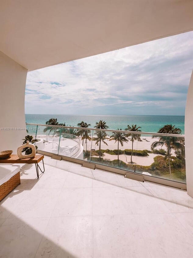 Foto principal - 16901 Collins Ave