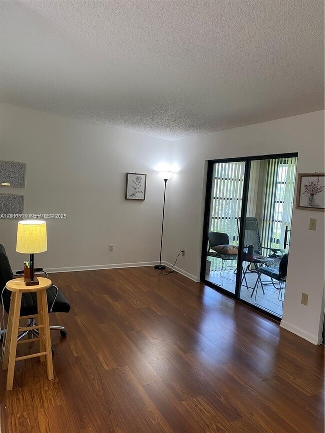 Foto del edificio - 10407 E Clairmont Cir