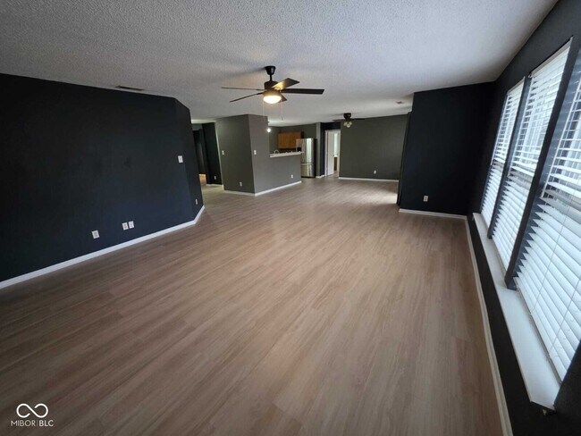 Foto del edificio - 14283 Refreshing Garden Ln