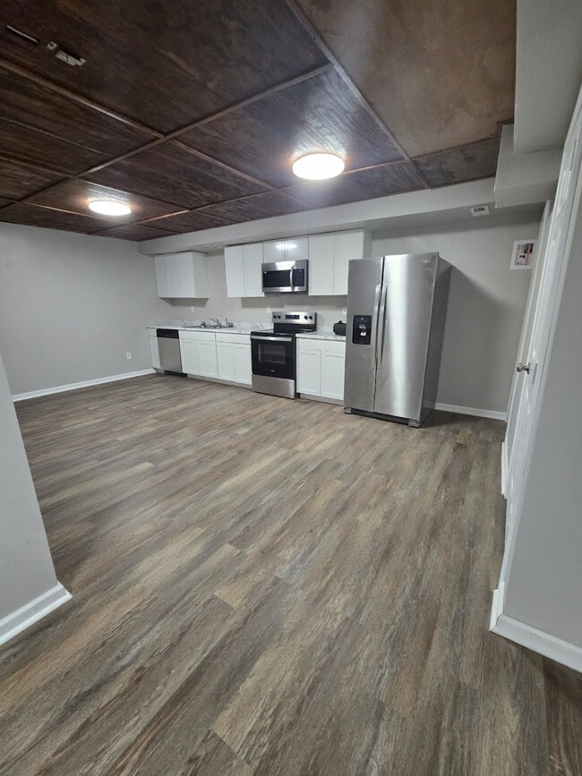 Foto del edificio - Room in House on Barrett Springs Dr