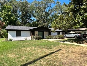Building Photo - 2311 Brookhaven Dr