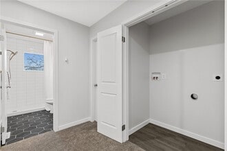 Building Photo - 175 S Union St