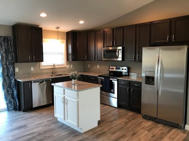 Building Photo - 411 Split Rail Dr