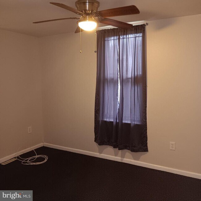 Foto del edificio - 1732 W Diamond St