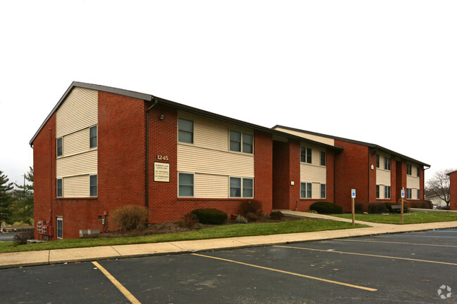 Building Photo - Gainesway Village Apartments