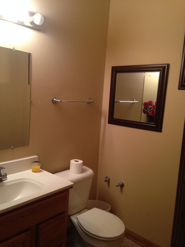 Foto del edificio - 2519 E 23rd St