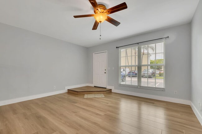 Foto del edificio - 2856 Belmont Ln