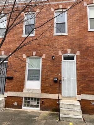 Photo - 2611 W Fairmount Ave-