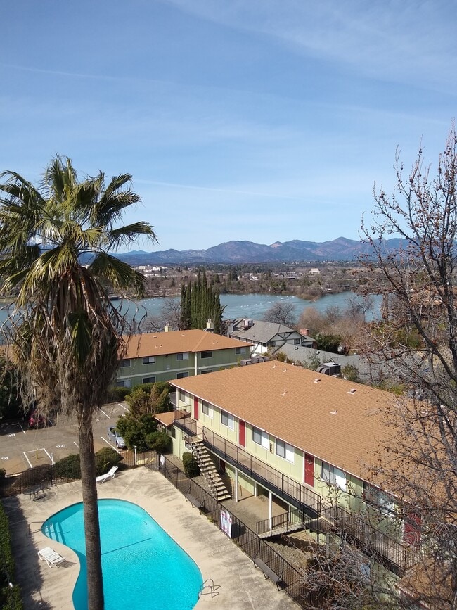 Building Photo - 2070 Bechelli Ln