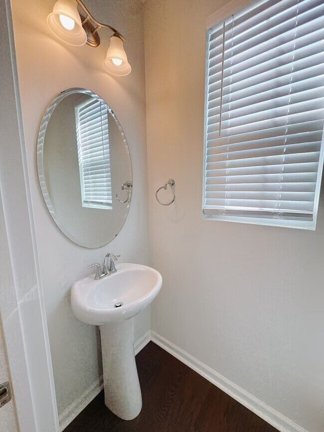 Foto del edificio - 1197 Little Gem Ln