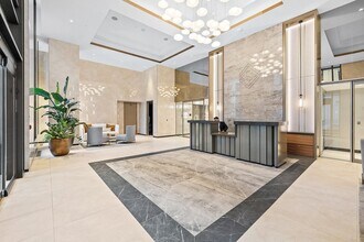 Building Photo - 1518 Rue Sherbrooke O