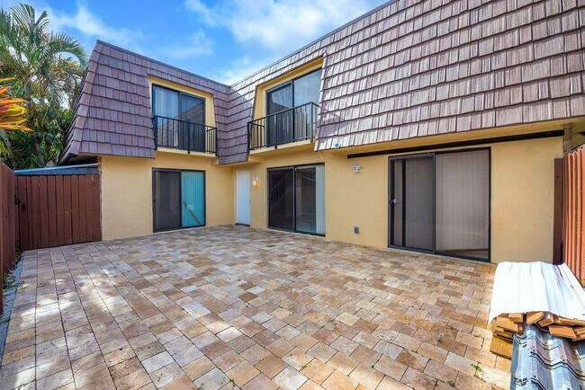 Foto del edificio - 941 Springdale Cir