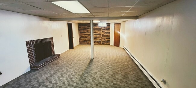 Room available - 75 Stillman Rd