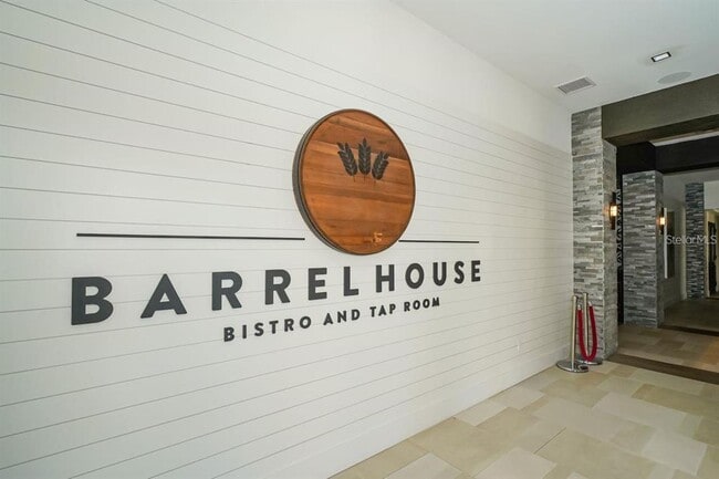 Building Photo - 12610 Sorrento Way