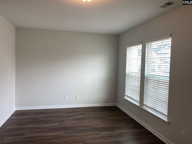 Foto del edificio - 419 Sharptail Dr