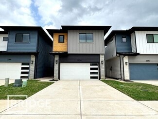 Building Photo - 33114 Oak Hts Pl