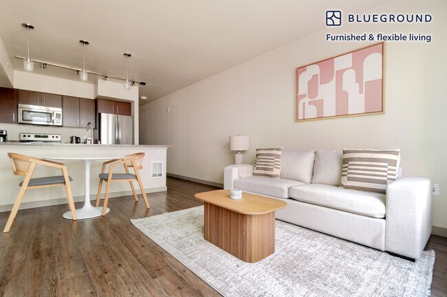 Building Photo - 1414 10th Ave