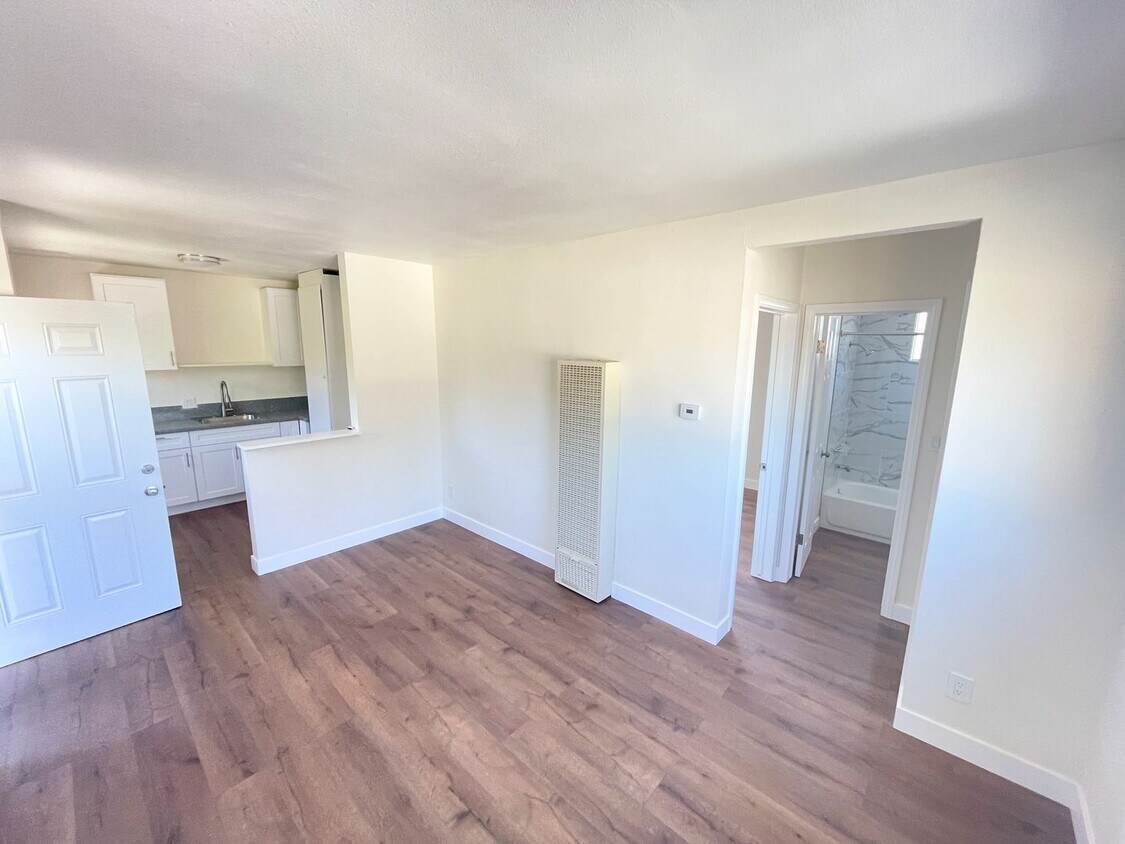 Primary Photo - Completely updated 1bd/1ba within distance...