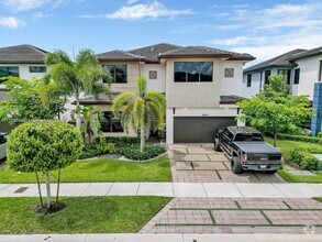 Building Photo - 8824 NW 154th Terrace