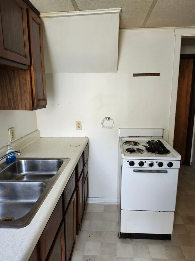 Building Photo - Weston Randolph Apartments