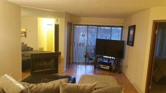 Foto del edificio - Must see spacious Condo!!!!!!!!!!!!!
