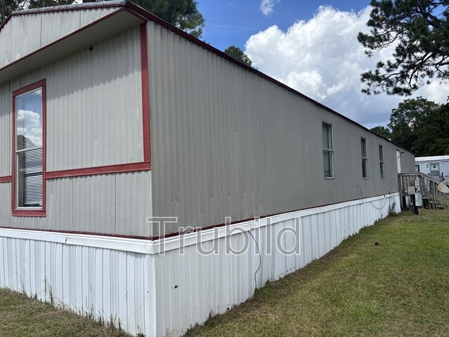 Building Photo - 7a Somerset Dr