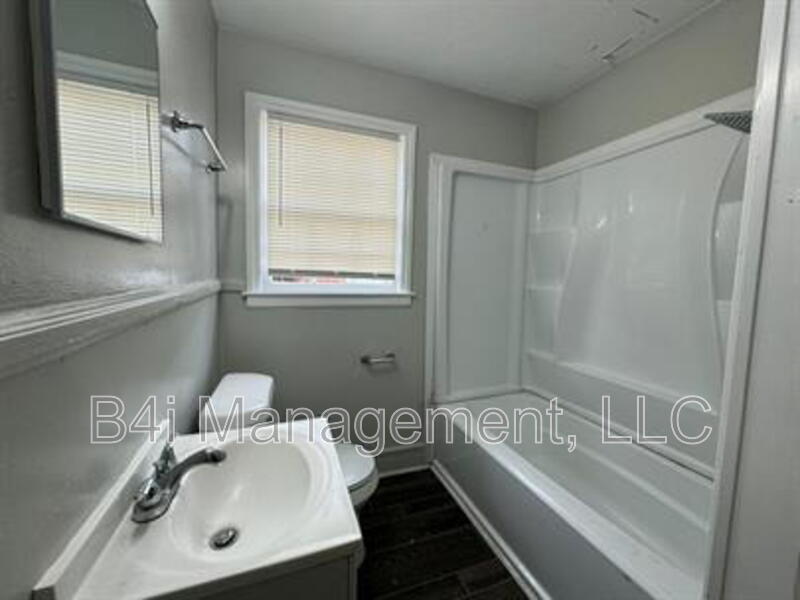 Foto principal - 3039 9th St