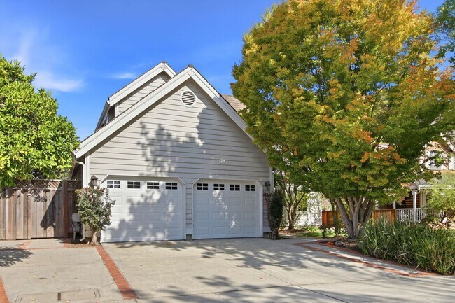 Foto del edificio - 749 Glenborough Dr