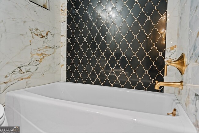 Building Photo - 3180 Mathieson Dr NE