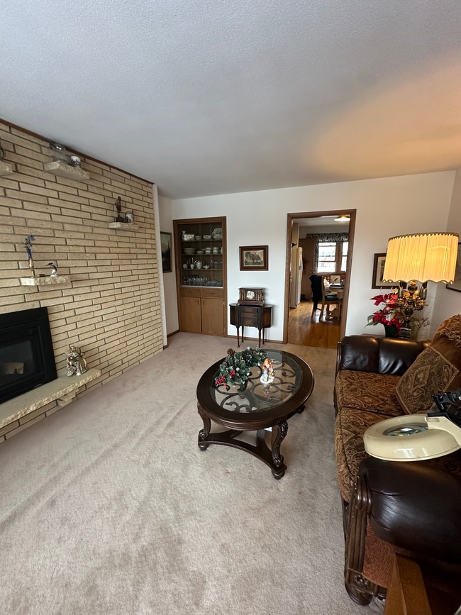 Building Photo - 204 Nolden Ln