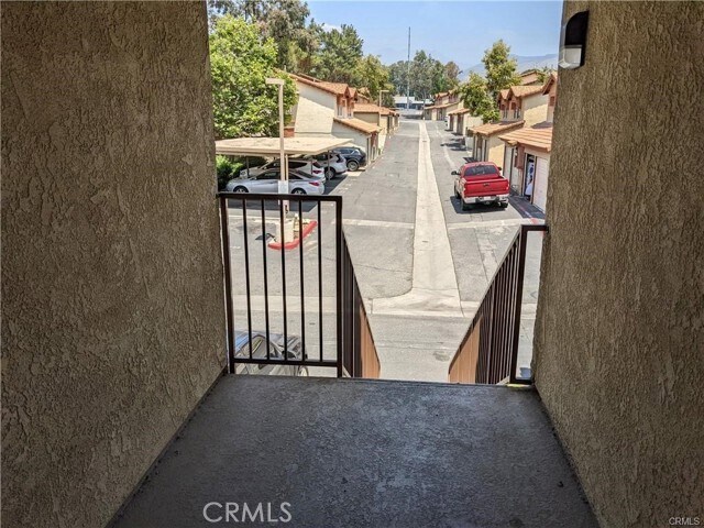 Foto del edificio - 1365 Crafton Ave