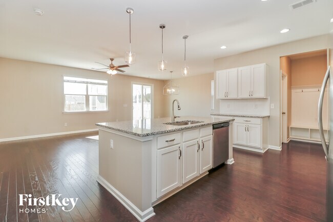 Building Photo - 315 Celestial Blvd