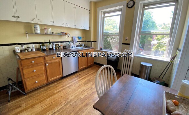 Foto del edificio - 155 Coolidge St