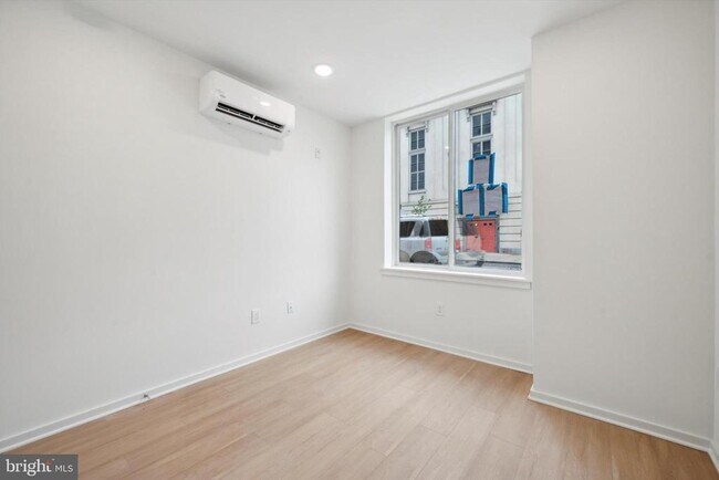 Foto del edificio - 225 N 12th St