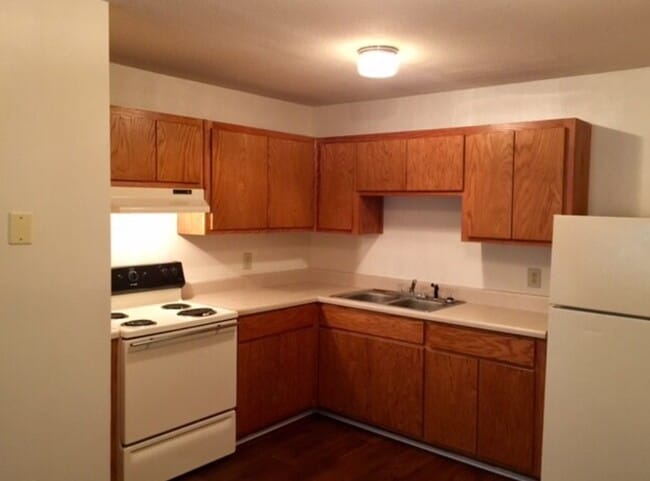 Building Photo - 709 Dr Martin Luther King Jr Dr