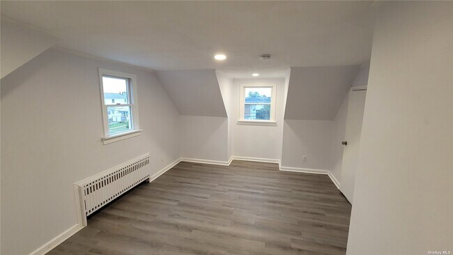 Foto del edificio - 146 W Hampton Rd