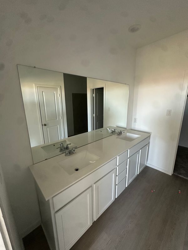 Foto del edificio - 830 Heaven Dr