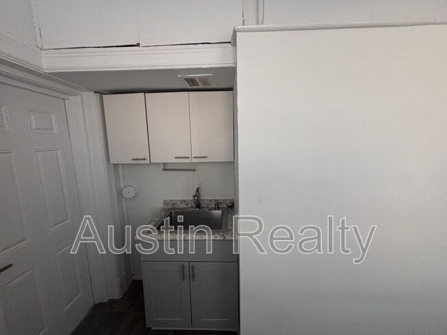 Foto del edificio - 322 N Newstead Ave