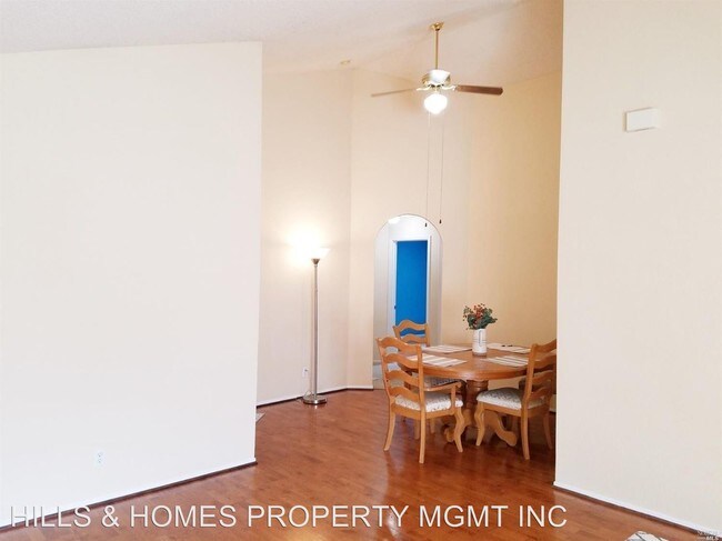Building Photo - 3 br, 2 bath House - 7454 MERCEDES WAY