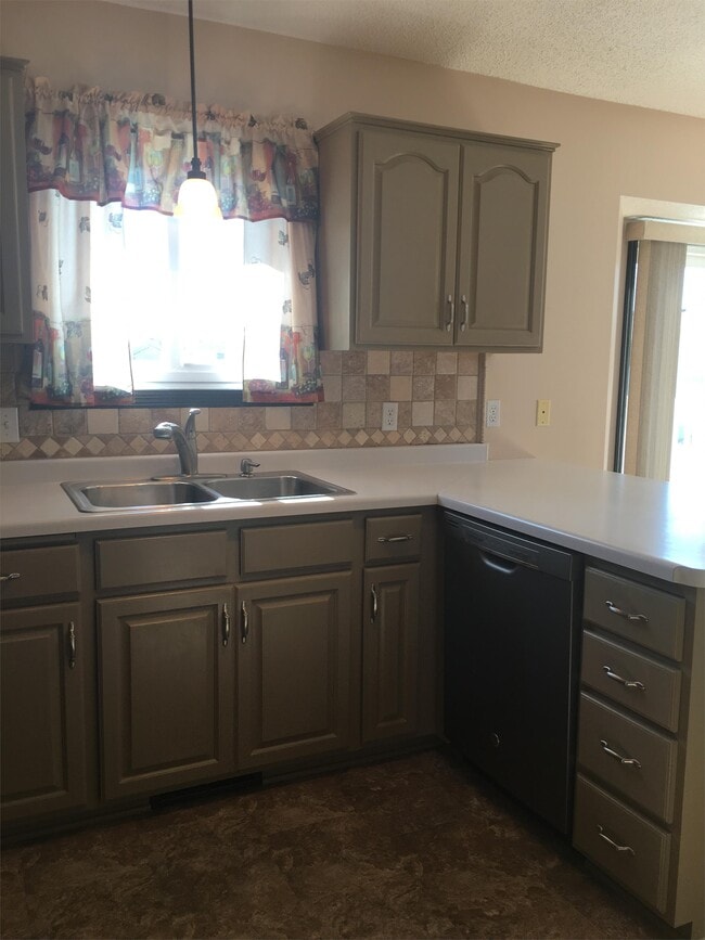 Building Photo - 5726 Egret Ave