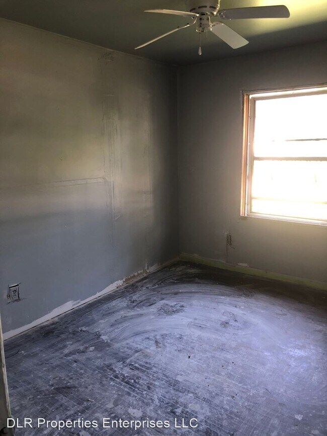 Building Photo - 3 br, 1 bath House - 5922 N. Garrison Ave