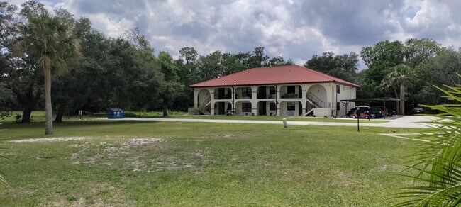 Building Photo - 2102 Granada Ct