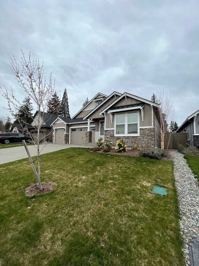 Building Photo - Stunning Stone Creek Single Level Home in Bonney Lake