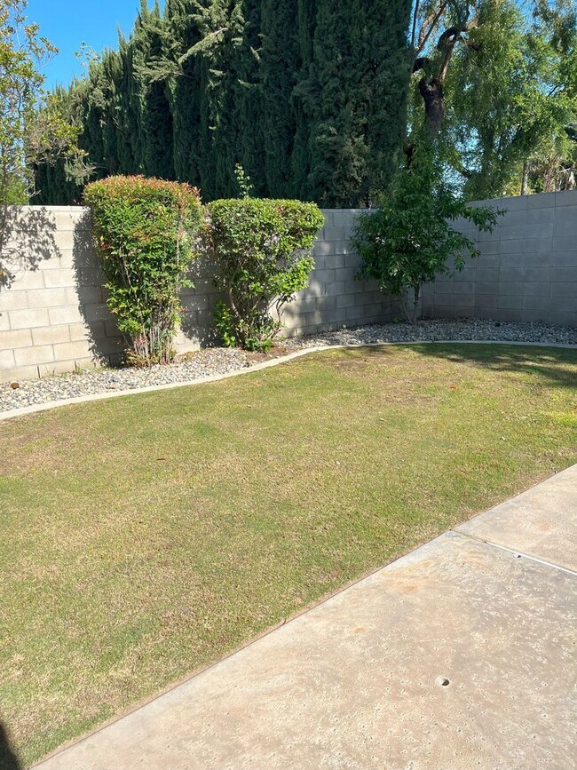 Foto del edificio - Beautiful 4 Bedroom 2 Bath Home with Pool.