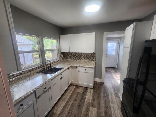 Foto del edificio - 522 E 5th St