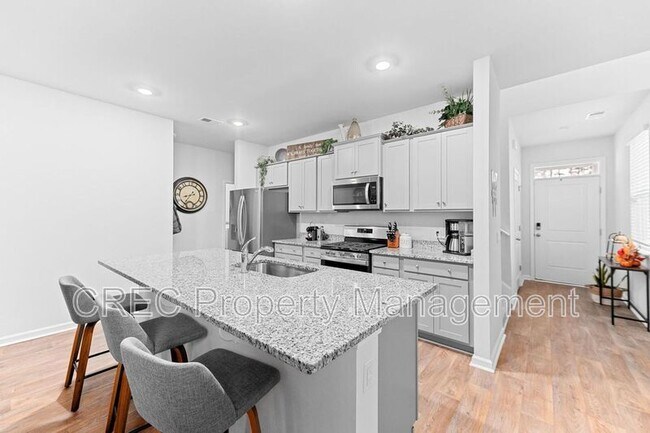 Foto del edificio - 657 Ladywood Dr