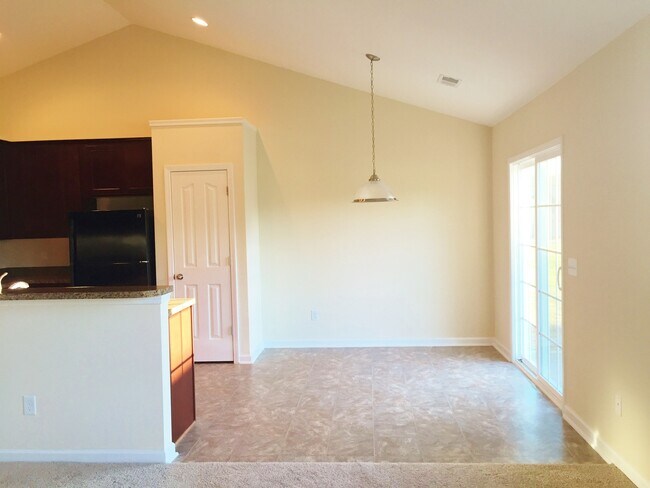 Building Photo - Simpsonville, 3bd/2ba, 1252SF