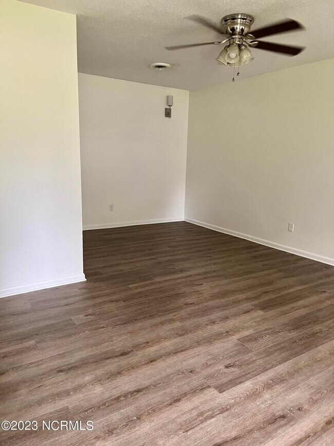 Foto del edificio - 510 Thyme Ct