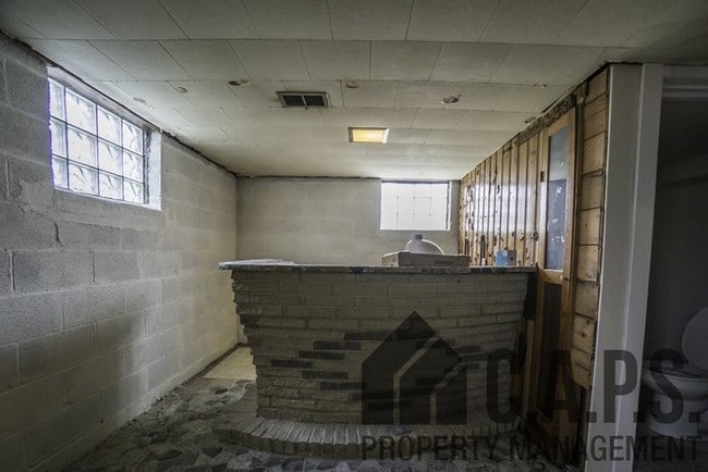 Building Photo - Move in Ready