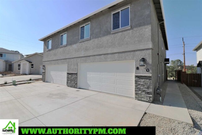 Building Photo - 812 Mission De Oro. 2 Car Garage / Washer-...